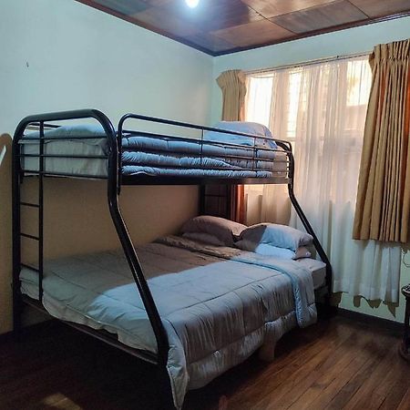 The Cozy Cactus House B&B Cartago Centro English Spoken Exteriör bild